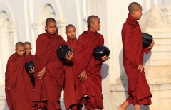 Bảy hạng người xuất gia và lý do xuất gia